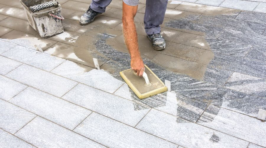 Professional gutter cleaning in Alton, IA